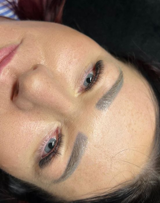 Przedłużanie rzęs I stylizacja brwi (Kraków)