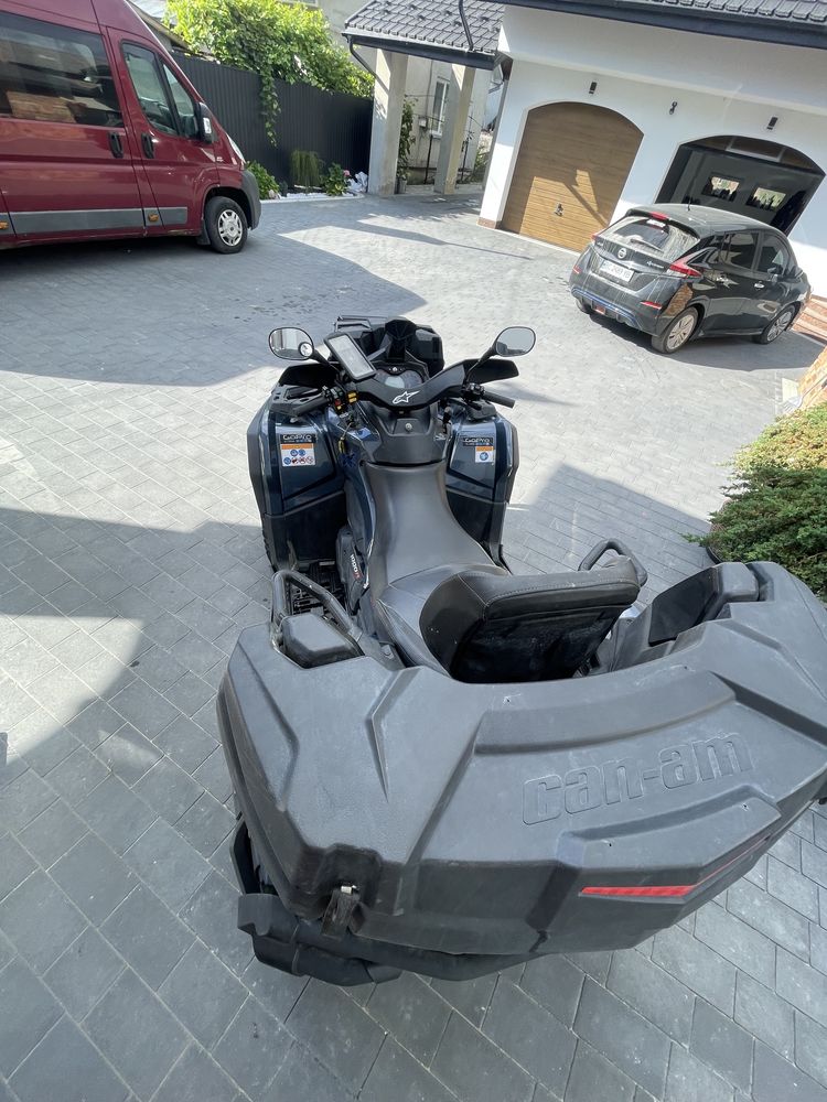 Квадроцикл BRP 1000 Outlander