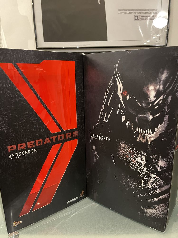 Фигурка 1/6 hot toys mms 130 PREDATORS – BERZERKER