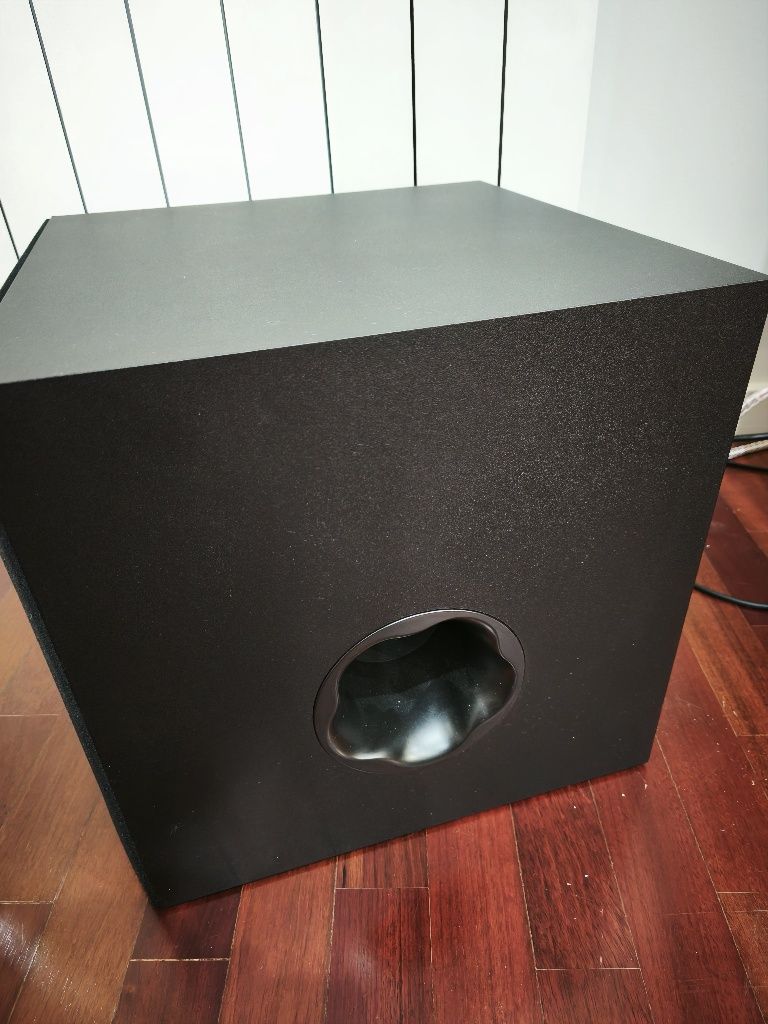 Pack Hi-Fi: Amplificador + Subwoofer + Altifalantes - Qua