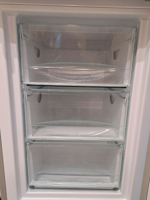 Lodówka Liebherr CUEF 3311 wymiary 180x55x63