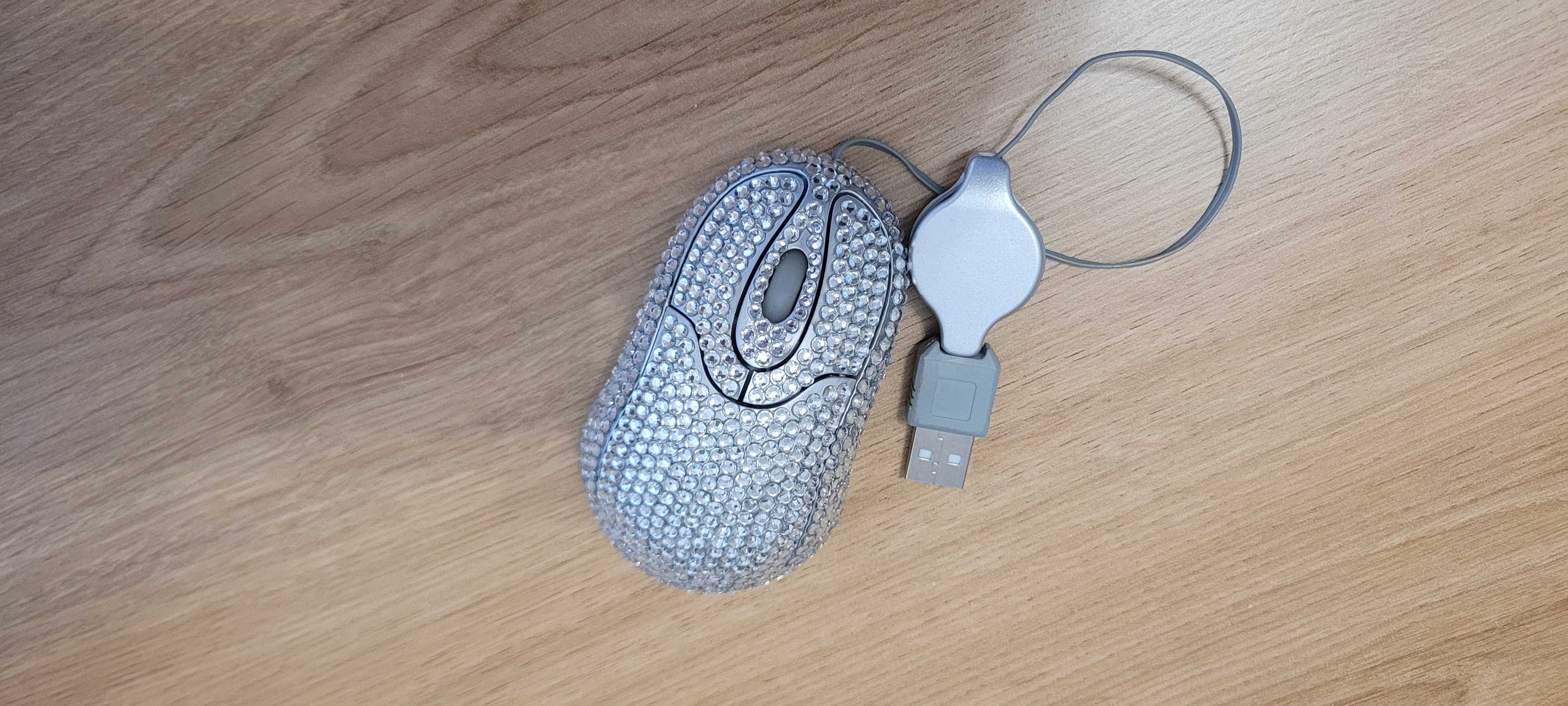 mysz komputerowa ze zwijanym kablem