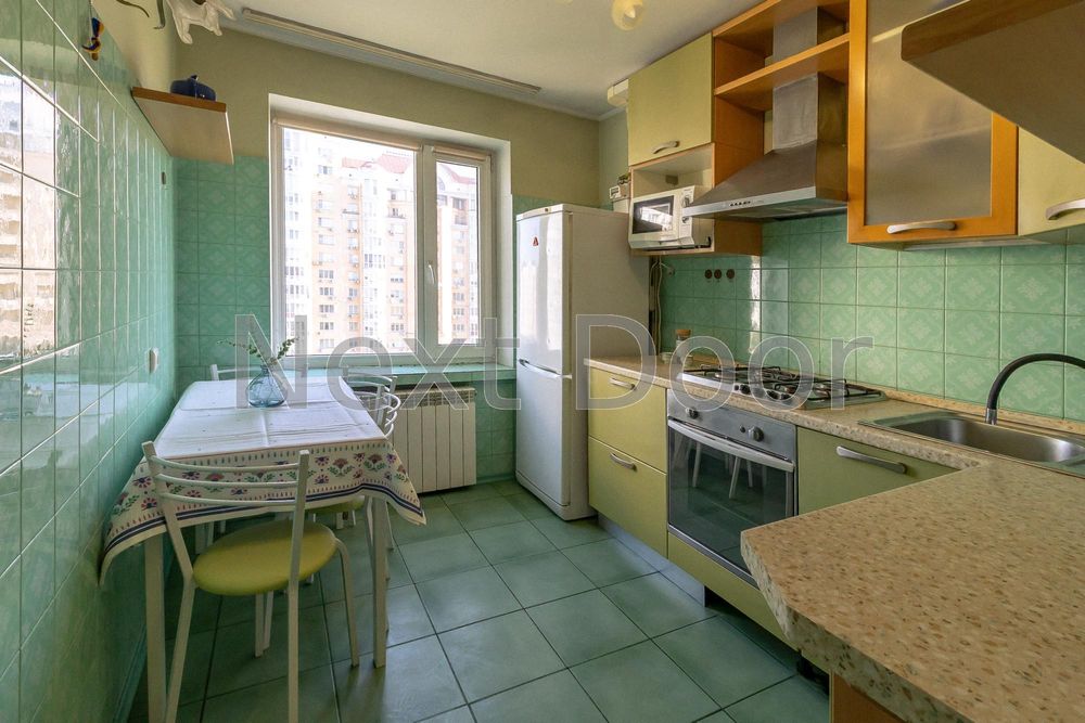 БЕЗ% Оболонь, Архипенка (Мате Залки) 12/3, - 3к. кв.цегла, не кутова