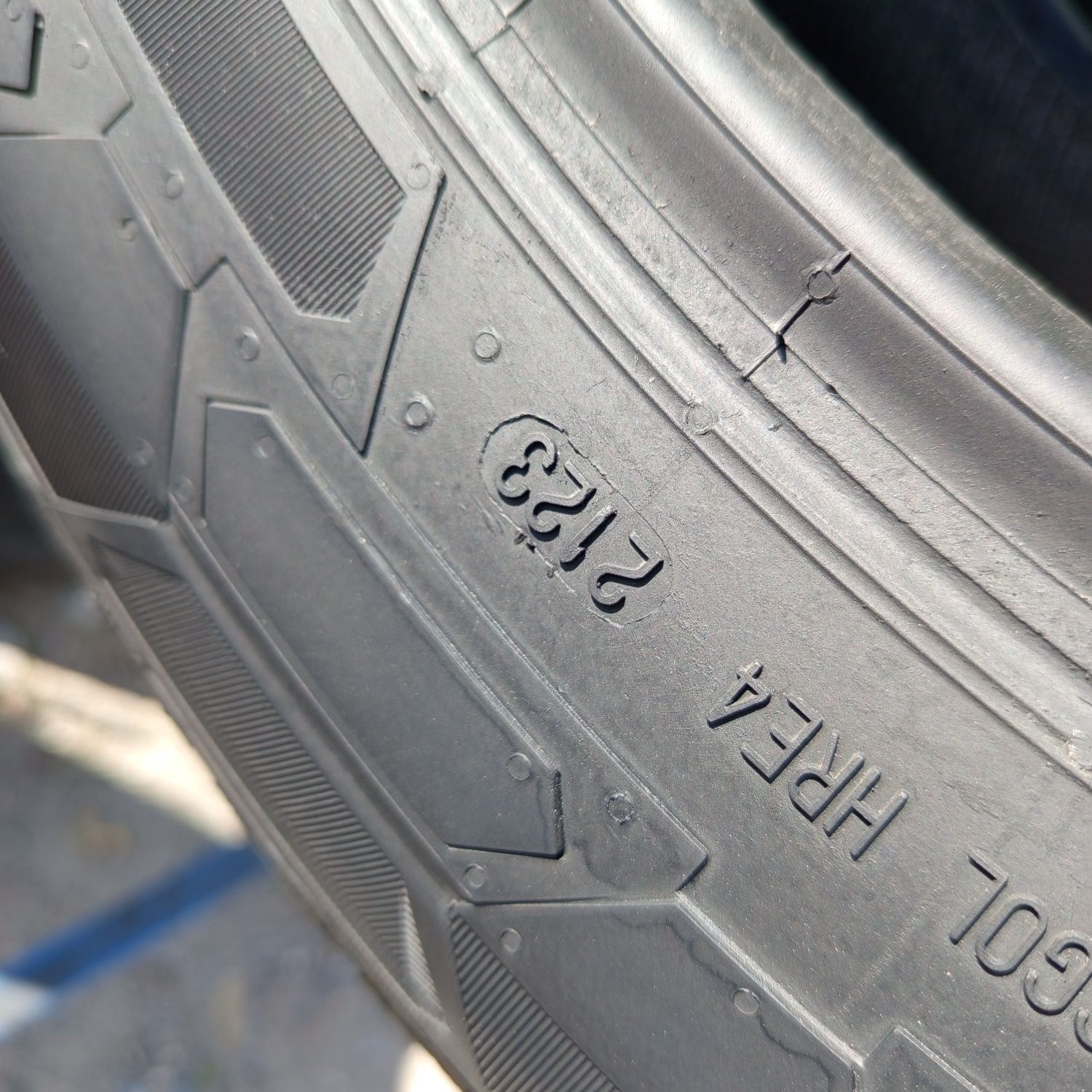 215/65r16C Continental VanContactWinter z 2023r 8mm