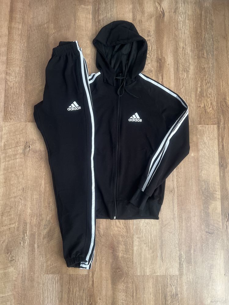 Спортивний костюм Adidas S