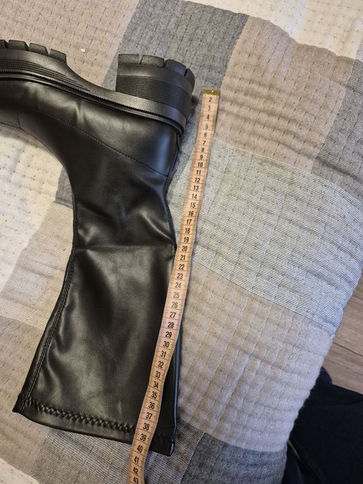 Нові демісезонні чоботи, 23,5-23 см