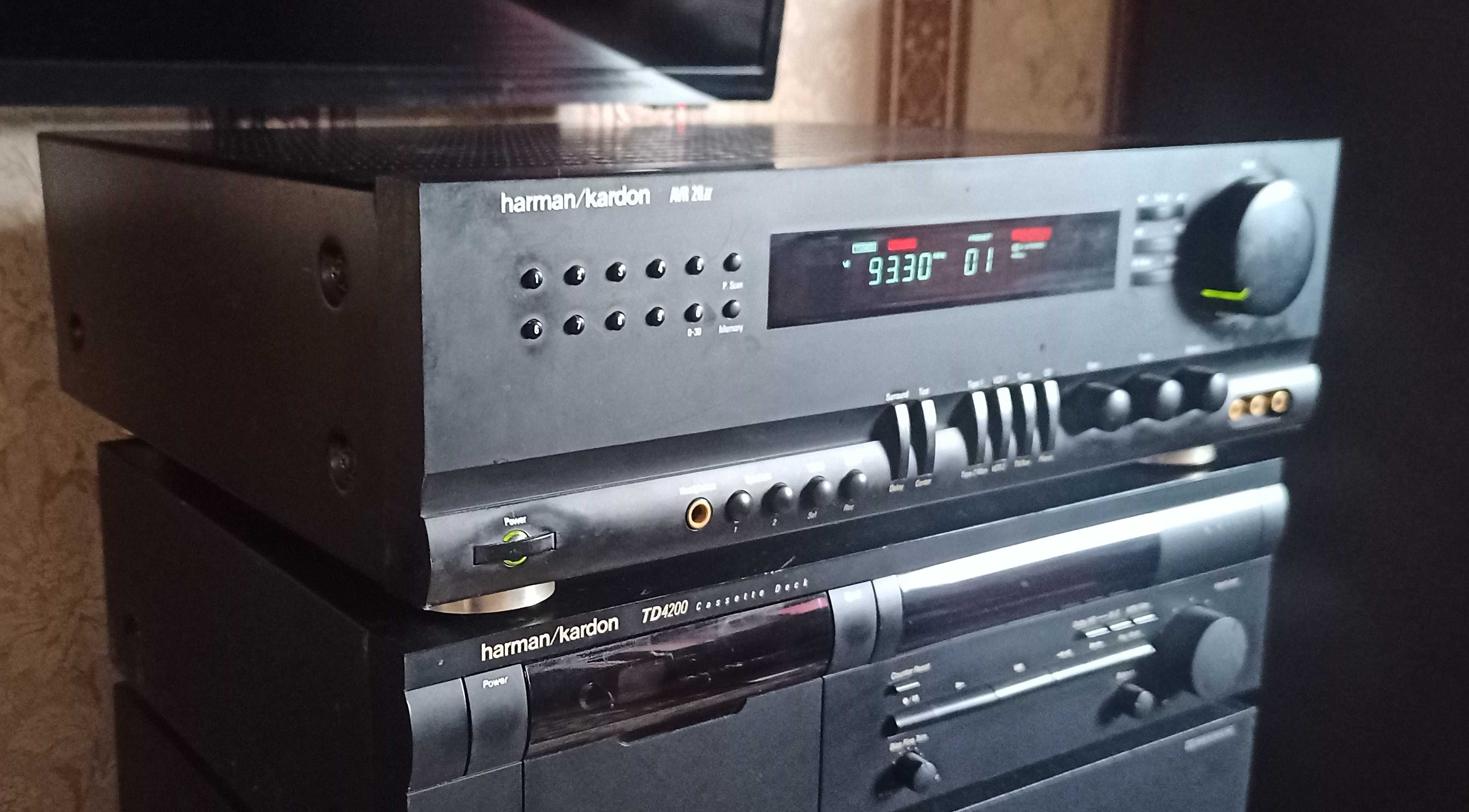 Ресівер HARMANKARDON AVR-20 II з пультом ДУ.