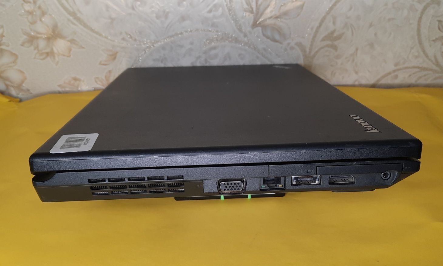 Ноутбук Lenovo ThinkPad L520*/ i5-2450M/ 4 ГБ / 320 ГБ/ БатареяРобоча