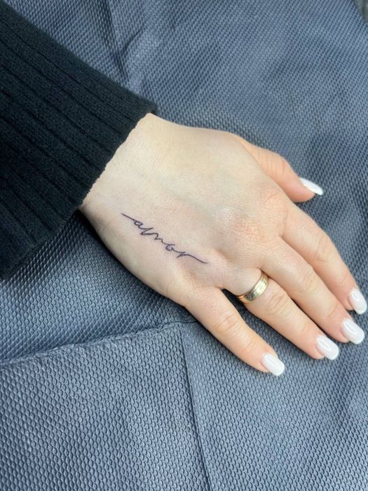 Модель на тату (Гагарина)