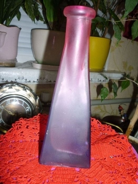 Пляшечка, ваза, свічник , інтерьерна , матове кольорове скло