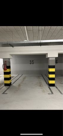 Garaż podziemny miejsce parkingowe
