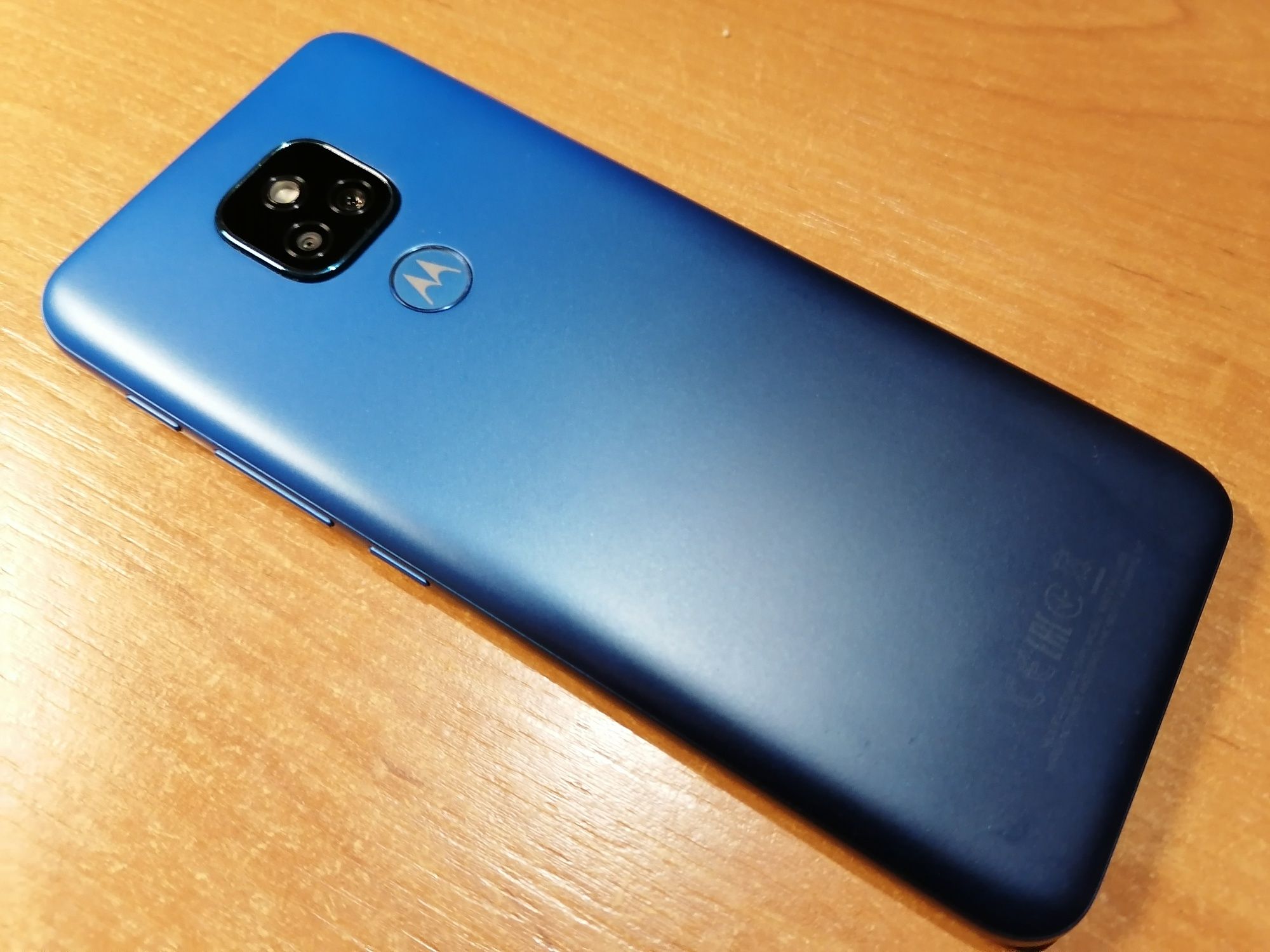 Motorola e7 Plus - Smartfon z Pamięcią 64GB/4GB