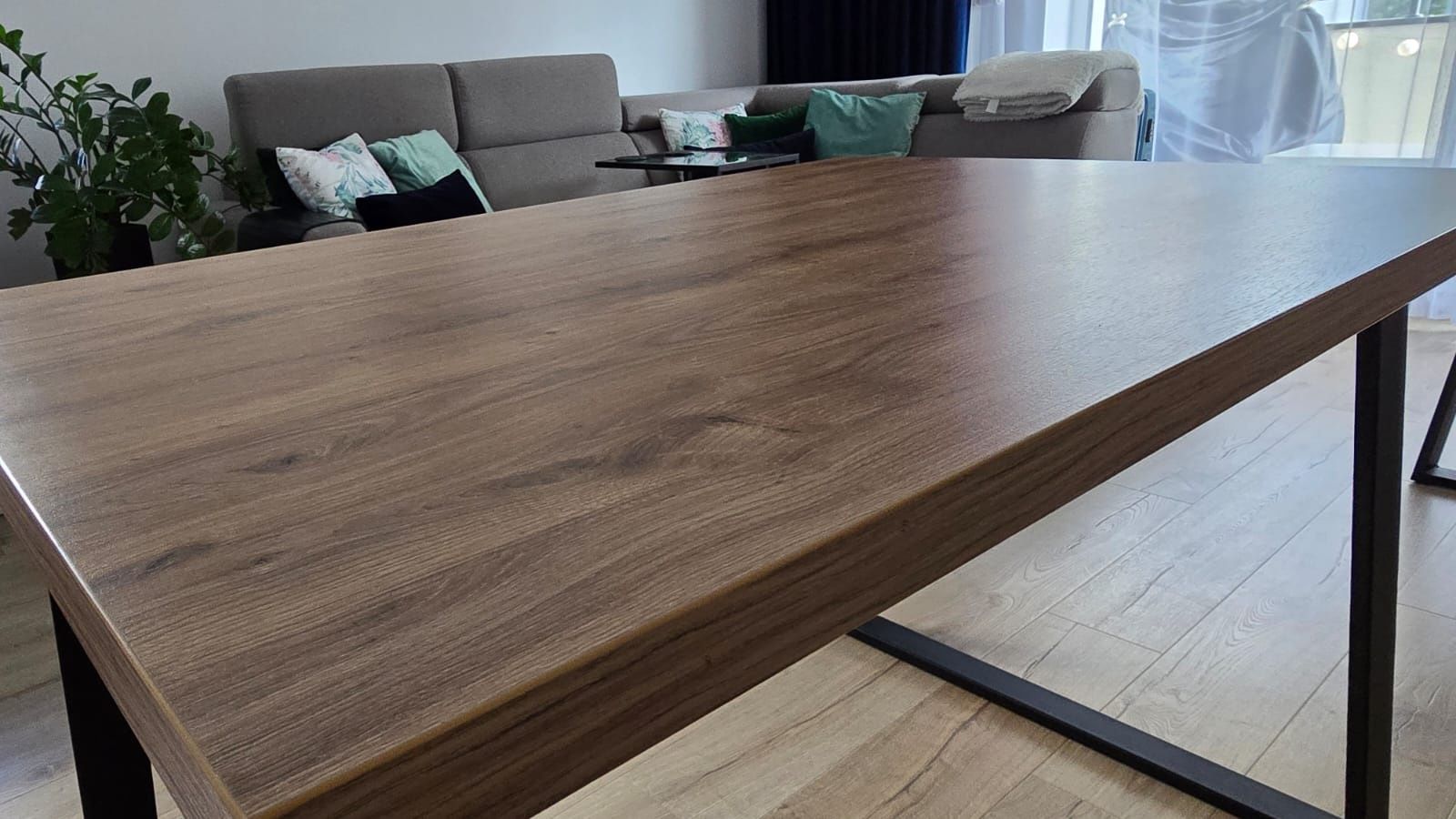 Solidny stół w stylu loft 120x80