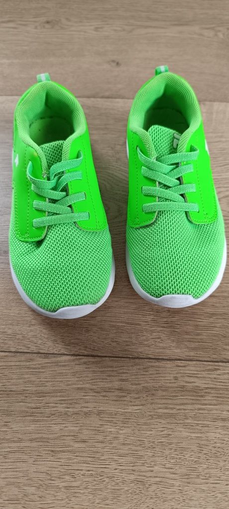 Buty Fila dziecięce  ,półbuty , zielone , bardzo dobry stan,rozmiar 30