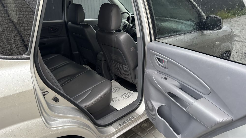 Hyundai Tucson, 2.0 газ/бенз
