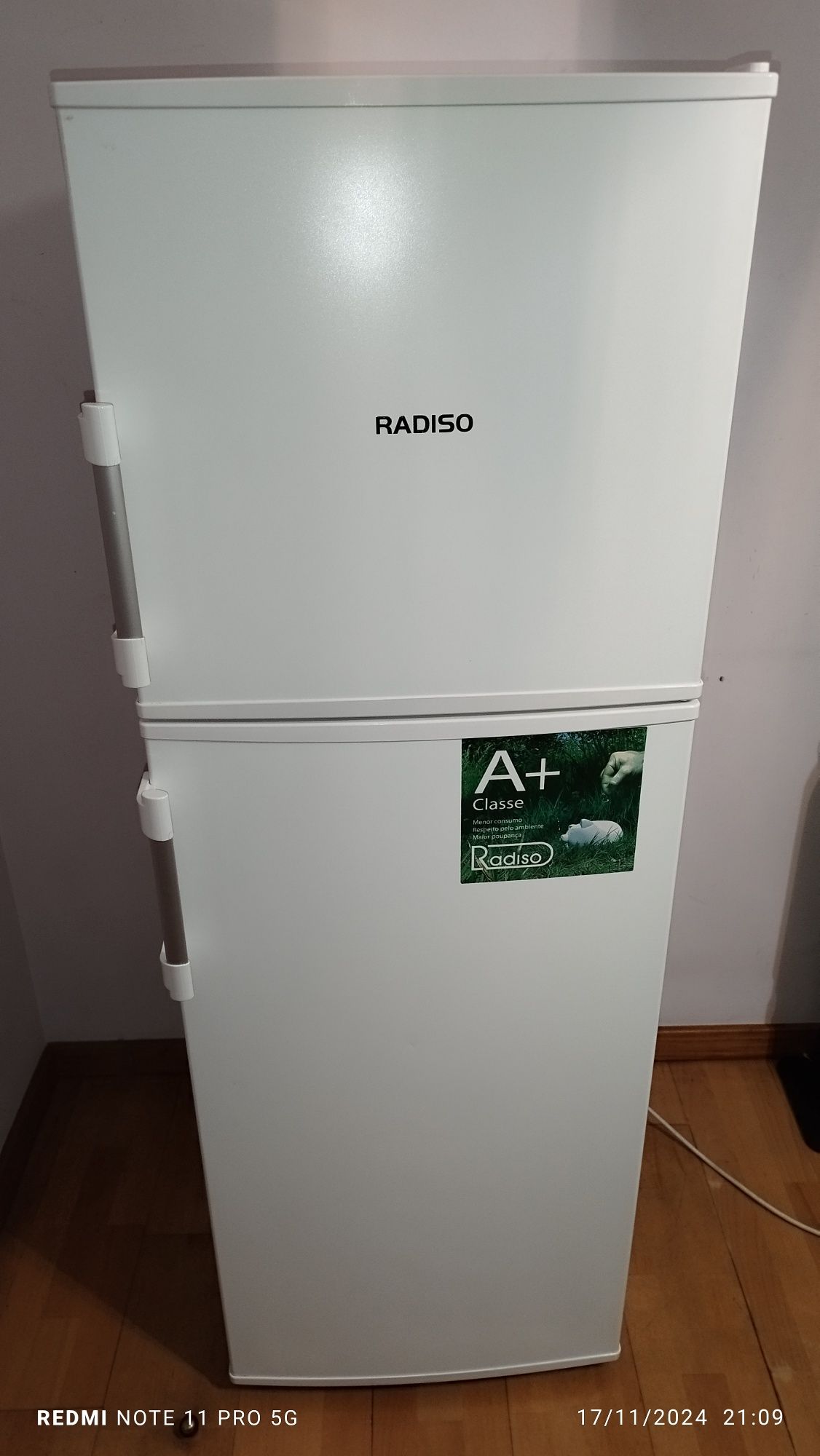 Vendo essa arca frigorífica pra peças liga mais não gela