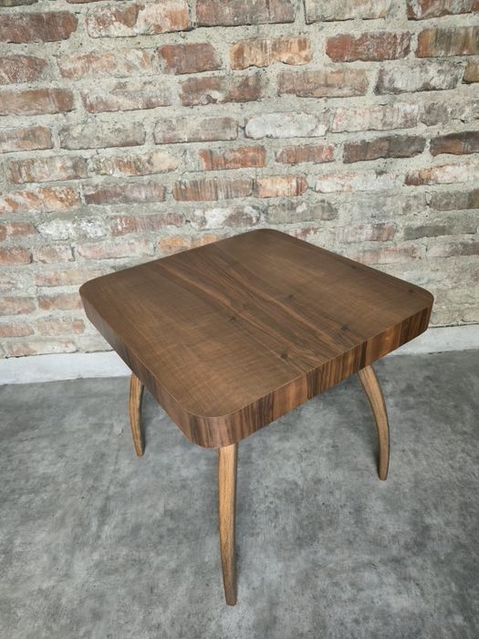 Stolik Halabala po całkowitej renowacji CUDO