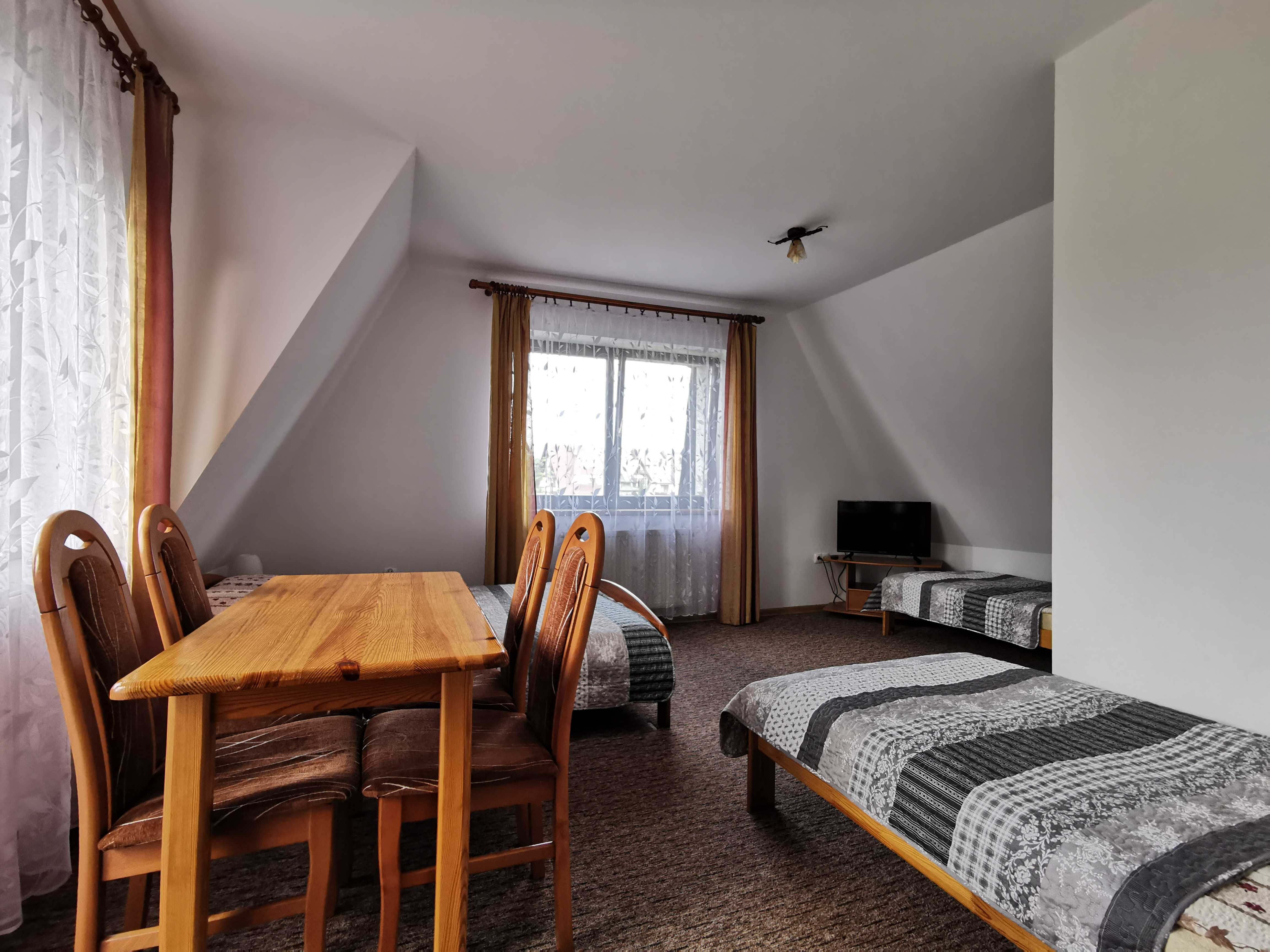 Zakopane - pokoje 3-os. i 4-os. z widokiem na Tatry - zapraszamy.