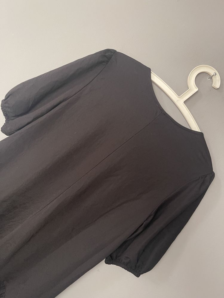 Elastyczna czarna sukienka Primark r.42