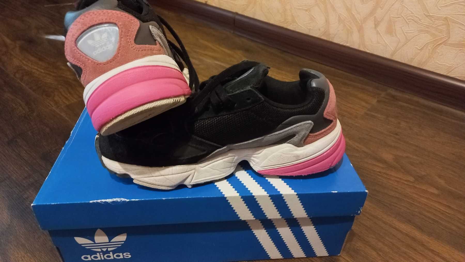 Кроссовки детские Adidas, размер 36