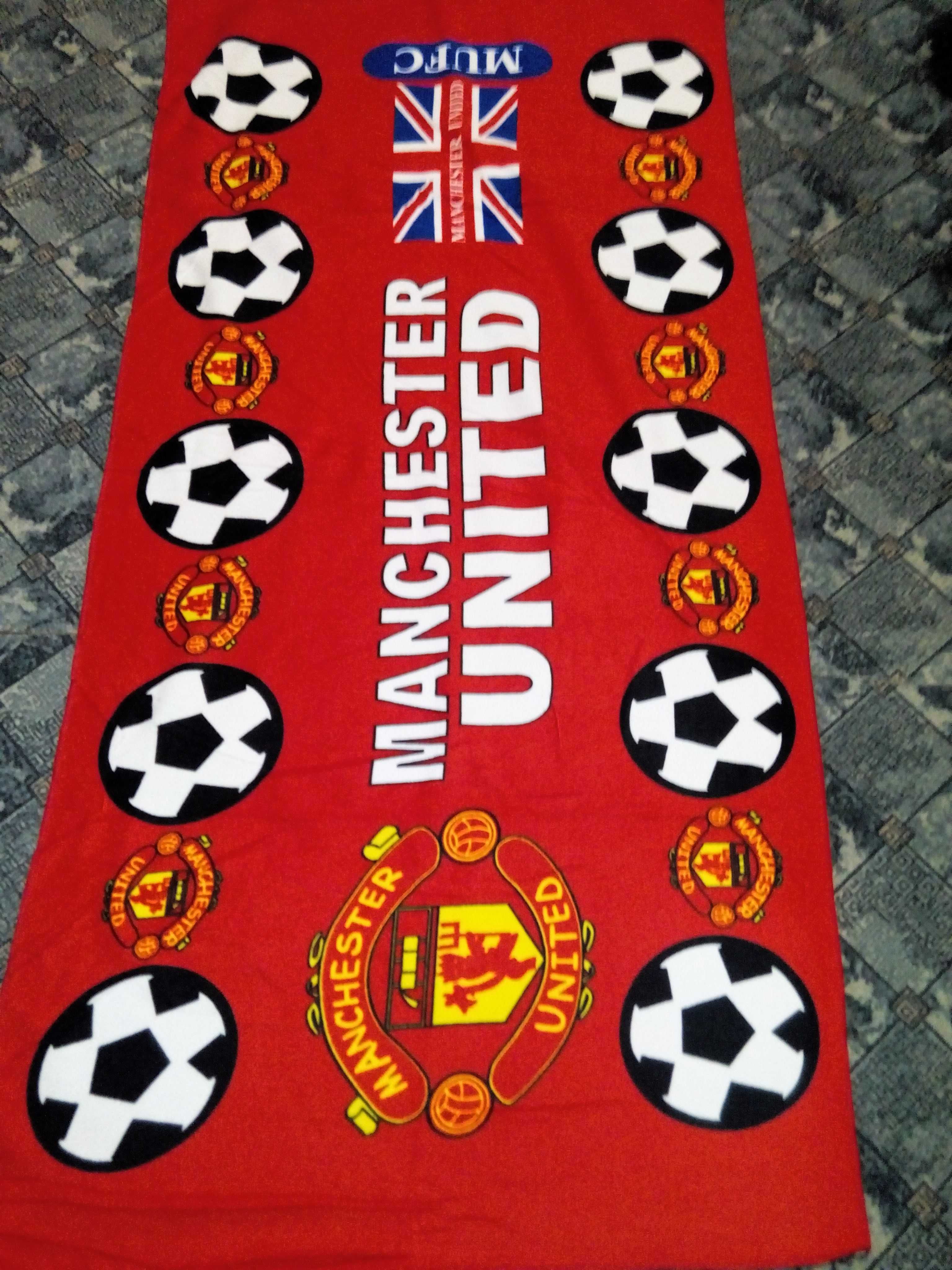 Махровое полотенце с символикой футбольного клуба