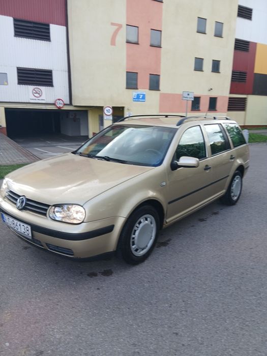 Sprzedam  VW Golf 4 kombi 1.6 Gaz