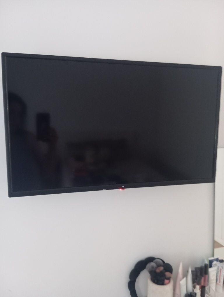 Smart TV com 32"