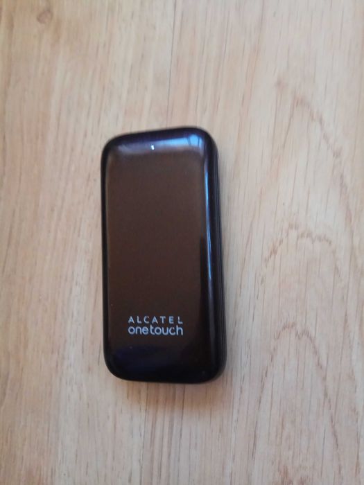 Телефон Alcatel One Touch 1035D 2сім карти/жабка відмінний стан