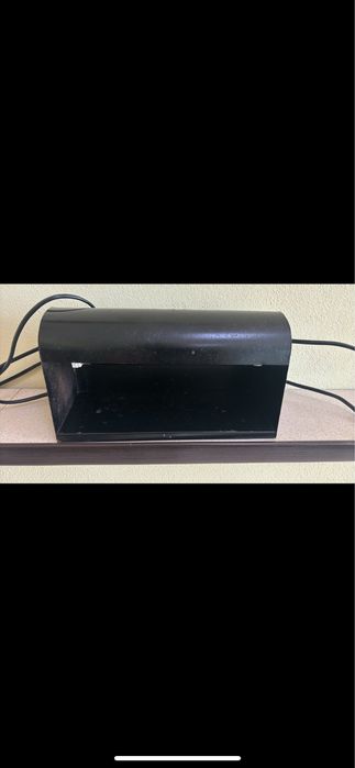 Ультрафіолетовий детектор валют