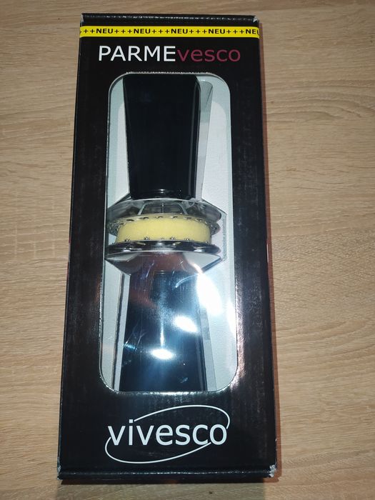 Tarka do sera. Vivesco, nowa. Kolor czarny