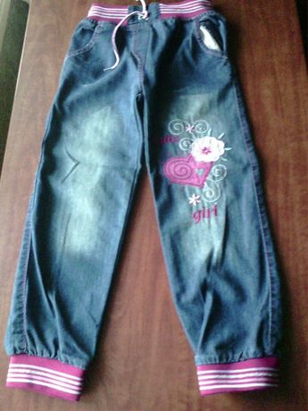 джинсы на 5-6 лет как новые