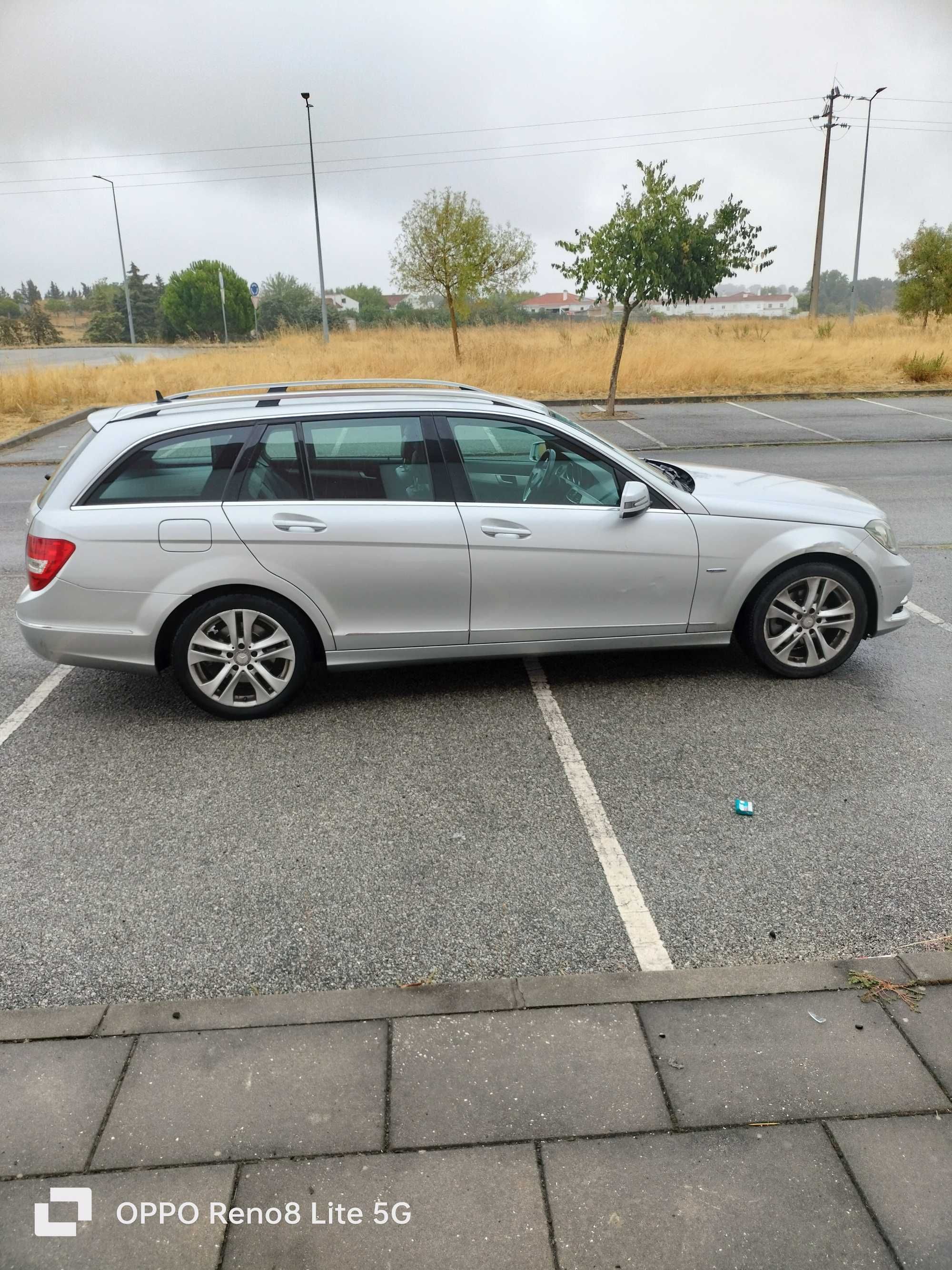 Carrinha Mercedes - C220 - AvantGarde