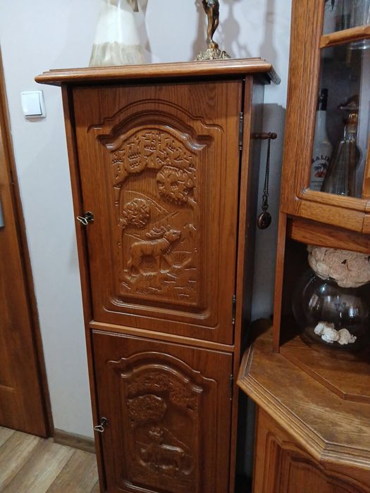 Meble Debowe witryny barek