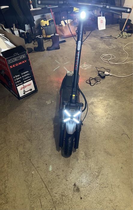 Trottinette Segway ZT3 Pro novo