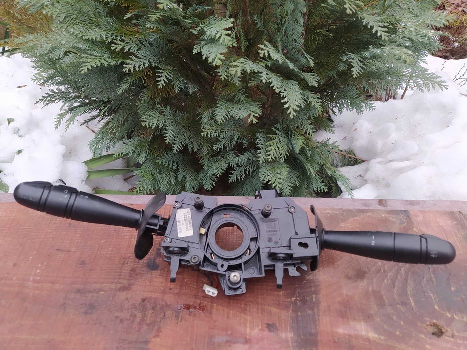 Підкермовий перемикач поворотів світла 8200379526  Kangoo 1
