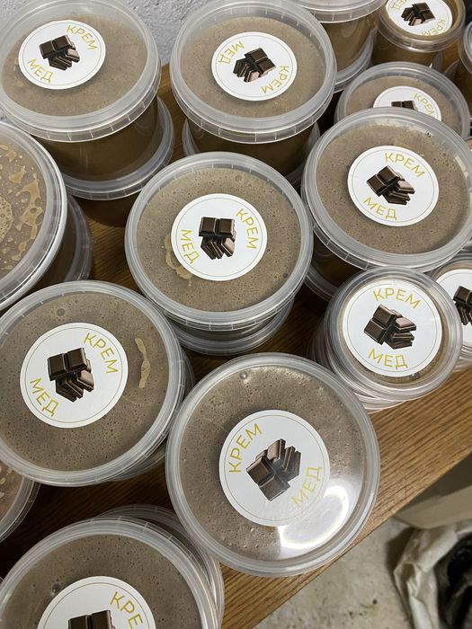 Крем Мед зі смаками сублімованих фруктів та сотовий мед
