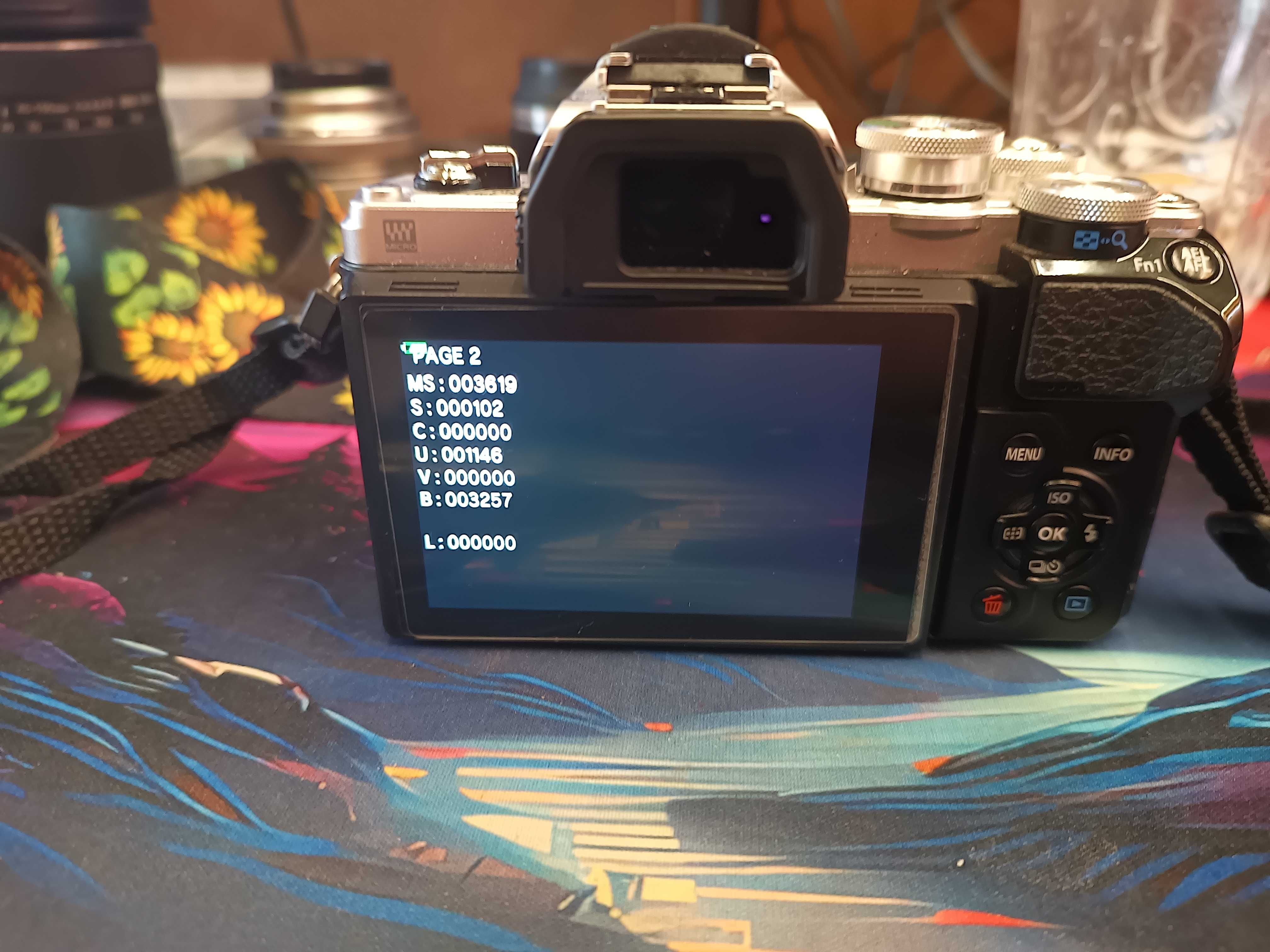 Olympus OM-D E-M10 MARK III + obiektywy– świetny zestaw do fotografii!
