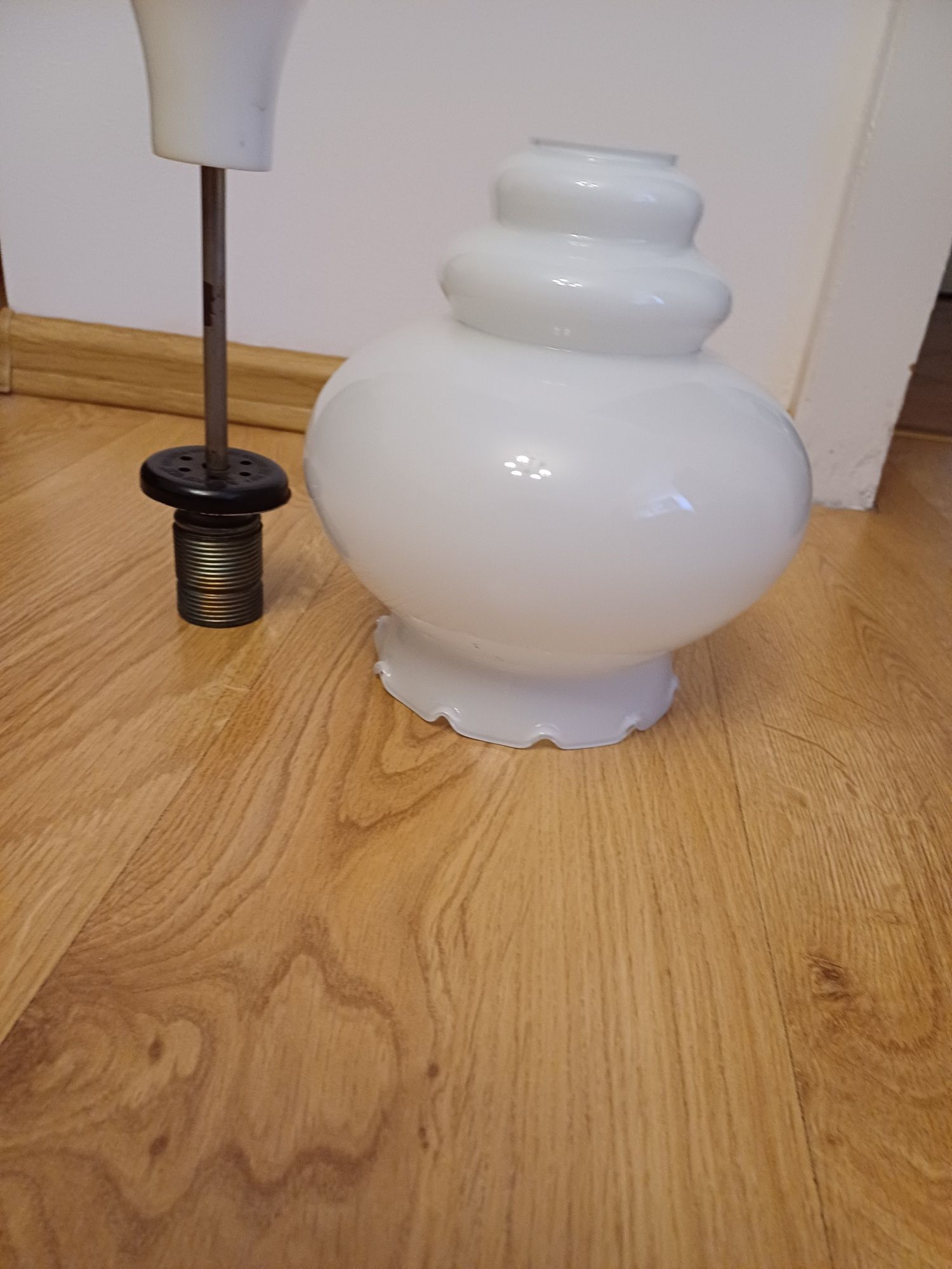 Lampa wisząca biala