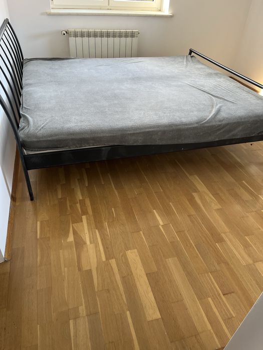 Piekne loze do sypialni 180 x 200 z dwoma materacami