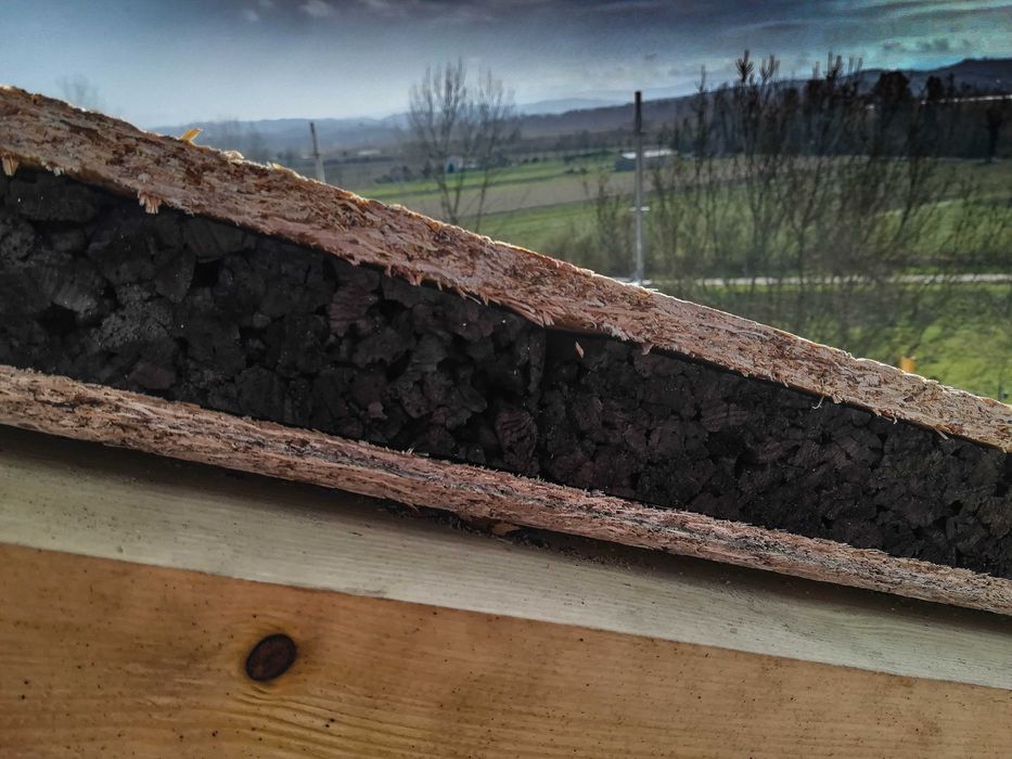 Aglomerado Negro de Cortiça na Construção