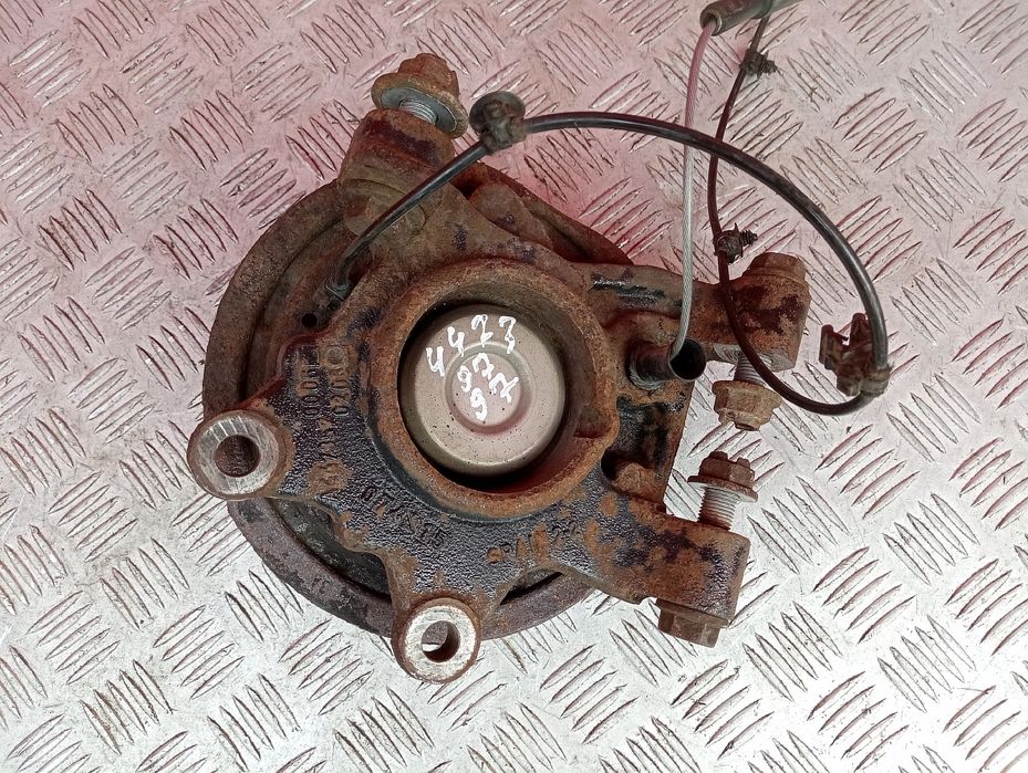 Ступиця (кулак цапфа) задня ліва  Віто 447 Mercedes Vito 447