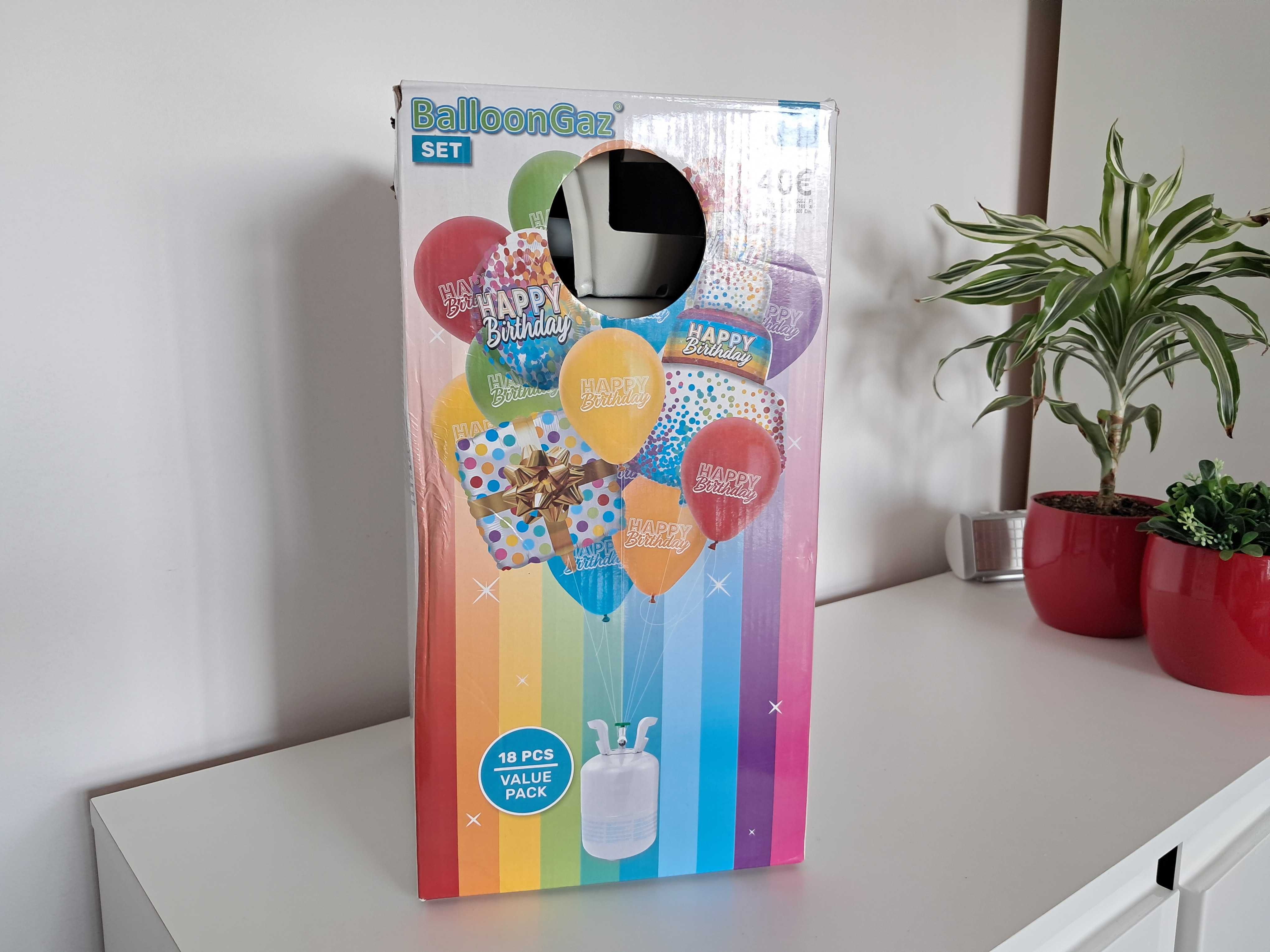 Pusta butla po helu + 2 balony