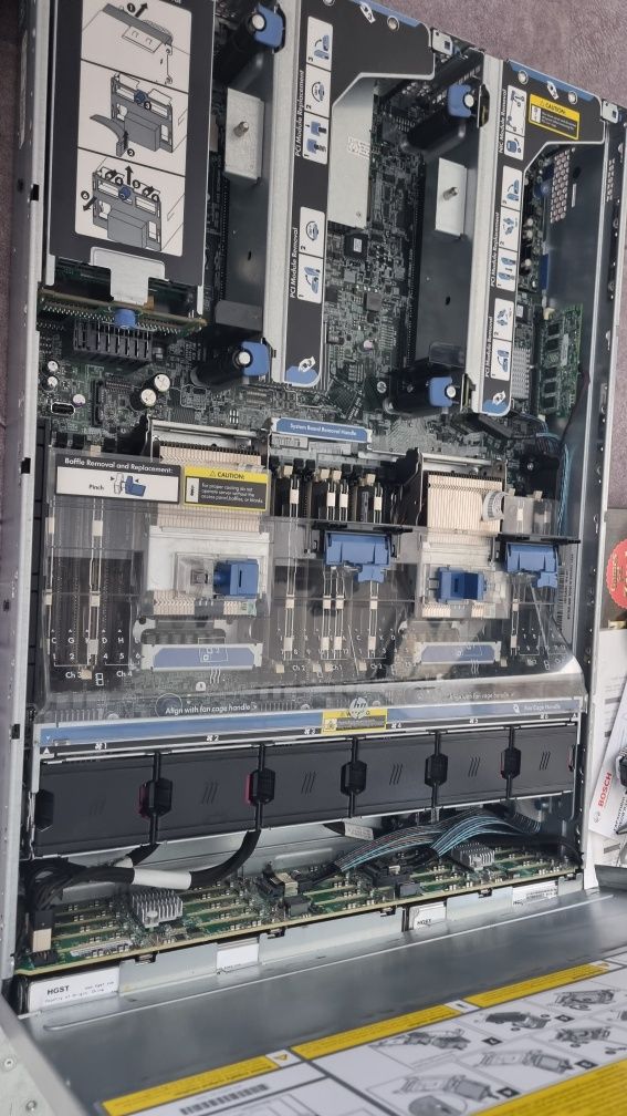 Сервер HP Proliant DL380p Gen8
