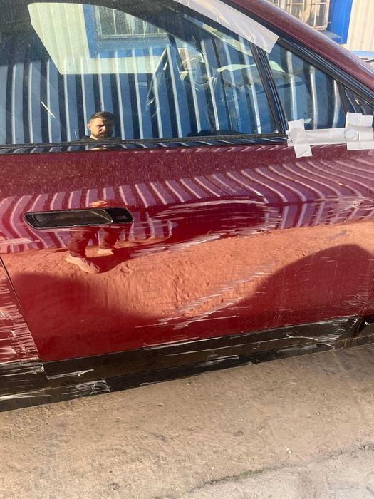 BMW IX Xdrive50. Двері праві передні і задні в зборі під покрас