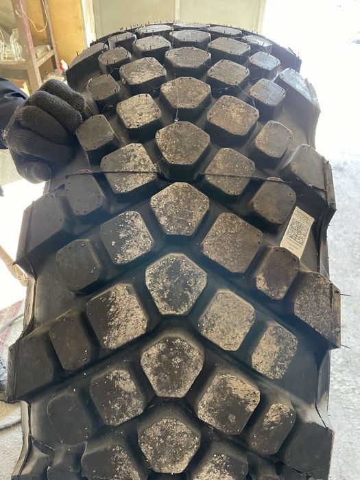 Шини вантажні 425-85R21