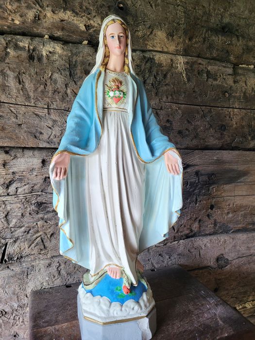 Stara figurka Maryja Niepokalana Matka Boża