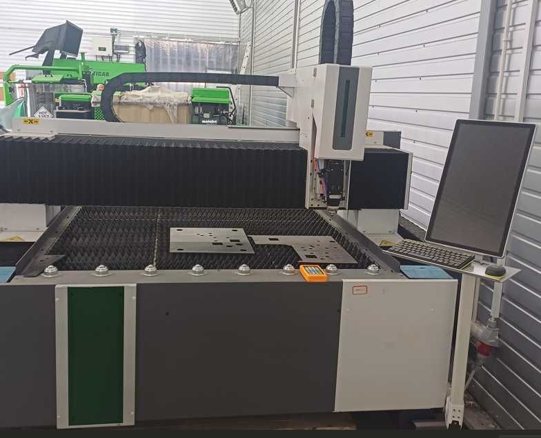 Wycinarka laserowa do blach MT-L1530F 3000W
