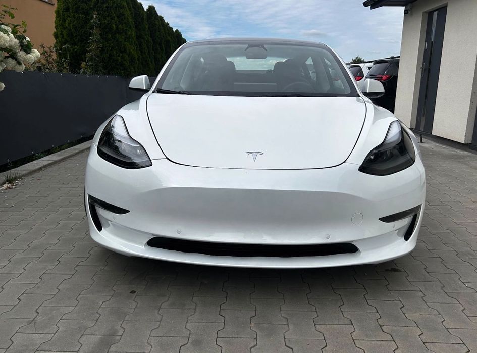 Tesla Model 3 2023