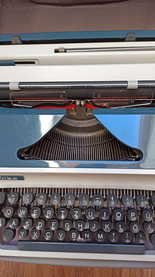 Maszyna do pisania Eryka Vintage DDR