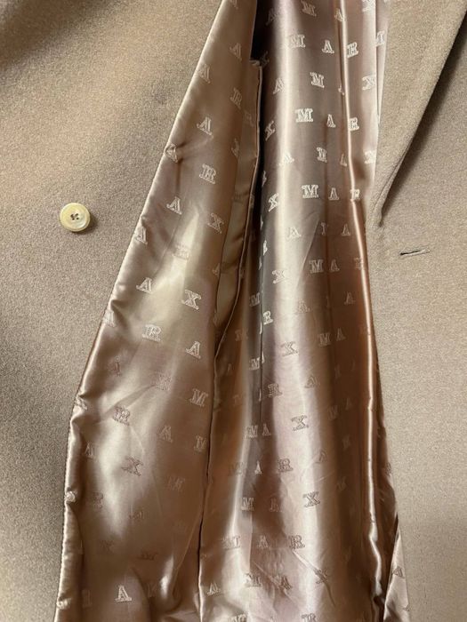 Пальто жіноче Max Mara